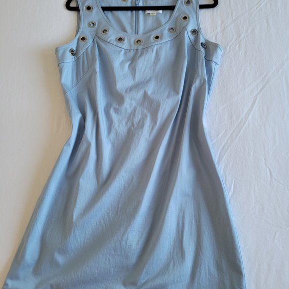 Dress - Picture 5 of 5